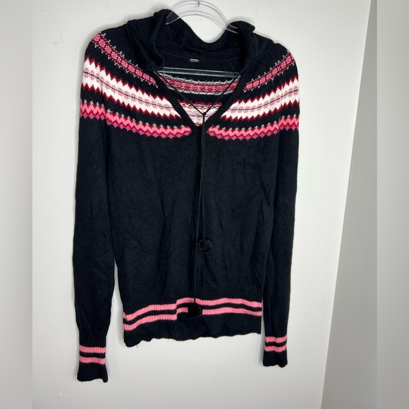 Kirra long sleeve sweater with fuzzy ball tassels. Angola rabbit fur and cotton. - Picture 3 of 5